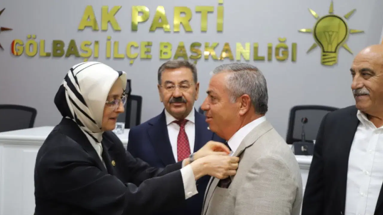 Gölbaşı'nda Meclis Üyeleri Partilerini Değiştirdi: CHP’den AKP’ye Geçiş