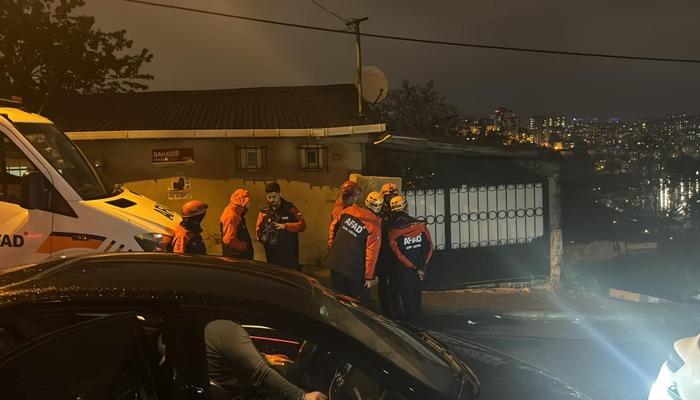 Son dakika haber: Gaziosmanpaşa'da heyelan!  24 ev etkilendi, çok sayıda kişi tahliye edildi