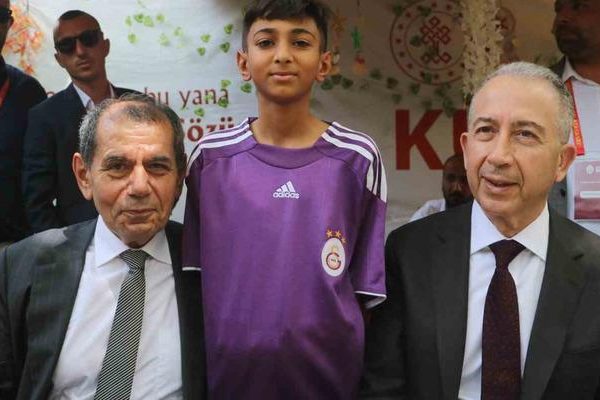 Dursun Özbek'i güldüren diyalog!  ''Şampiyonluğunuzdan dolayı şimdiden tebrikler'' Galatasaray