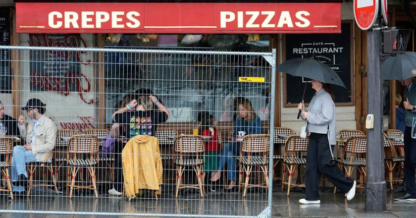 Paris restoranları Olimpiyatların vaat ettiği faydaları göremediklerini söylüyor