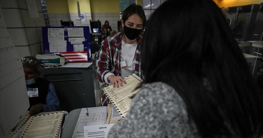 ABD başkanlık seçimlerinde en yüksek katılım Kovid-19 salgını sırasında gerçekleşti