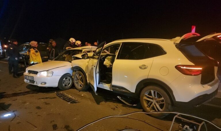 Konya’da otomobil ile cip çarpıştı: 6 yaralı – Son Dakika Türkiye Haberleri