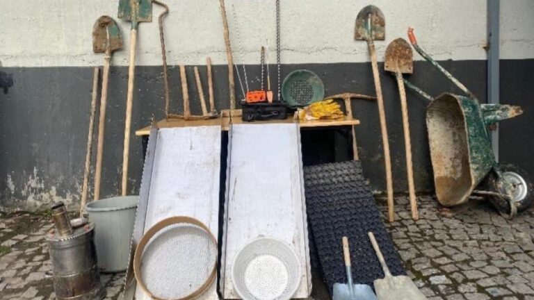 Erzurum’da izinsiz kazı yapan 4 şüpheli yakalandı