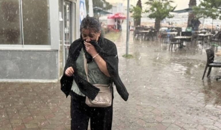 İzmir’de sağanak ve dolu etkili oldu – Son Dakika Türkiye Haberleri