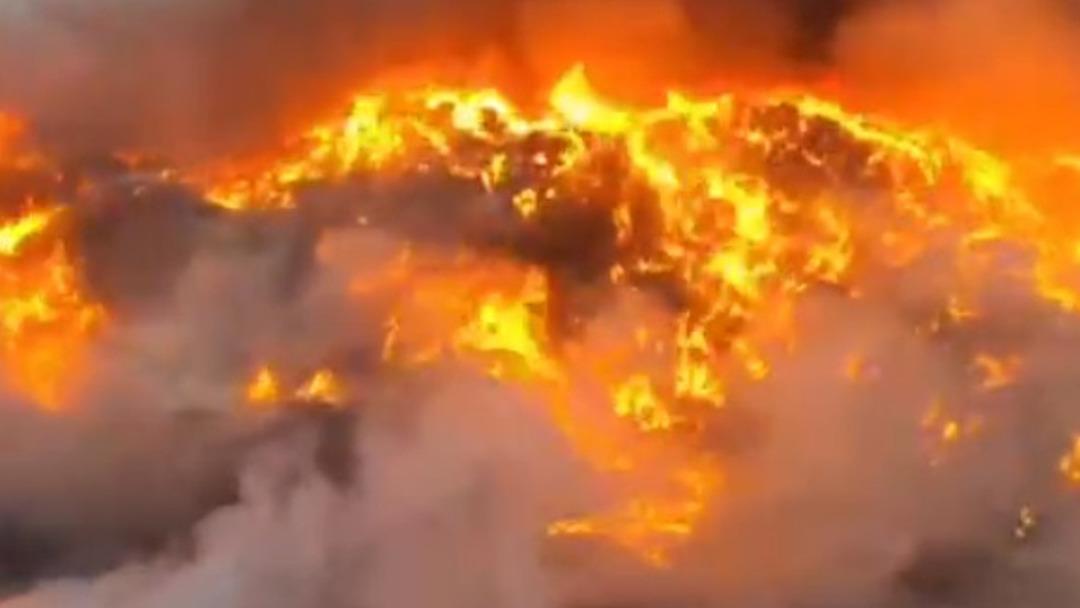 Adana'da korkunç ateş! Duman, çevredeki illerden bile gökyüzünü kapladı ... 3