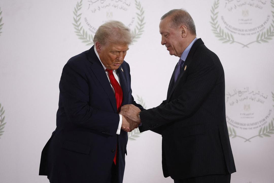 Trump'tan Cumhurbaşkanı Erdoğan'a övgü dolu sözler! 