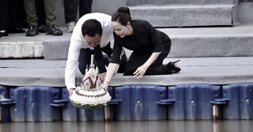 Tayland’da Yüzen Fener Festivali – Dünya Haberleri