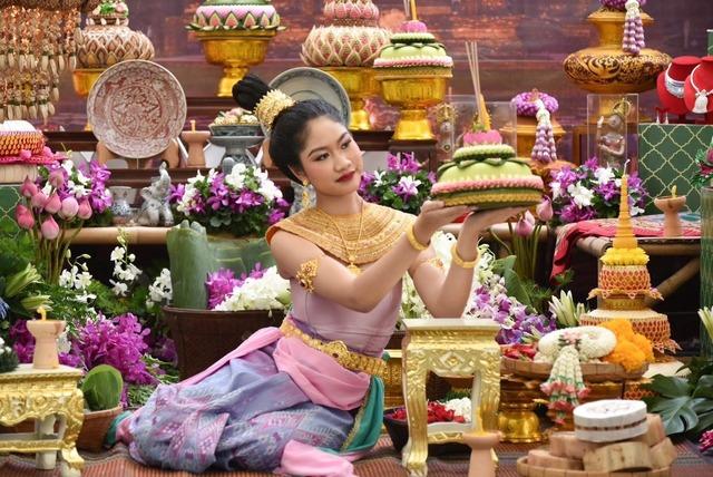 Tayland'da Yüzen Fener Festivali 3