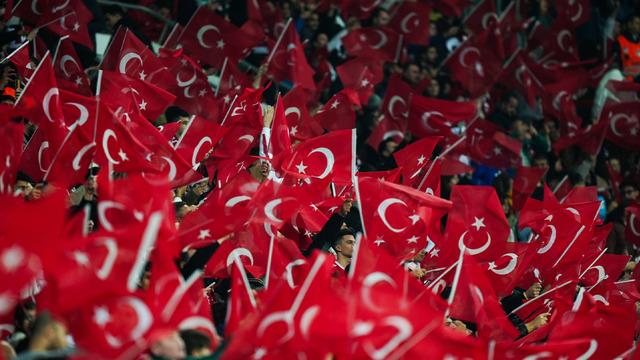 A Milli Takım’a Bulgaristan maçı öncesi taraftarlardan unutulmaz karşılama! Cendere sahaya çıktı!