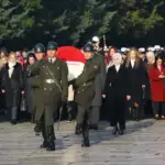 Bakan Göktaş, Anıtkabir’de kadınlarla bir araya geldi