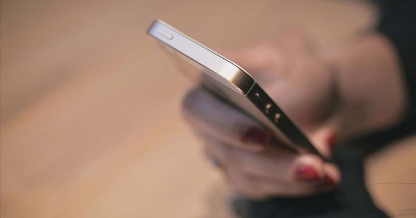 Yurt dışından telefon getirmenin maliyeti 57 bin liraya ulaştı! 2026 IMEI kaydı için ne kadar ödeme yapılacak?